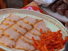 小盘白切肉-旺清进洞米肠汤