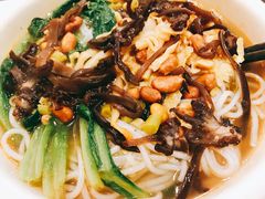 -水平有限螺蛳粉(宏达大厦店)
