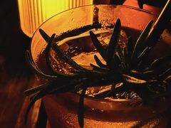-城墙外BAR