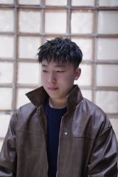 -一家只做男发烫染的店