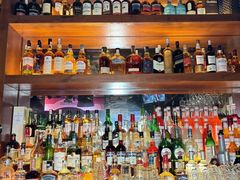 -鲨鱼美式餐厅酒吧Sharky