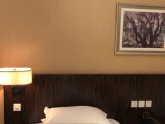 -山东大学学府大酒店(千佛山地铁站店)