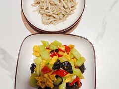 -鲸鱼妈妈月嫂/育婴师定制