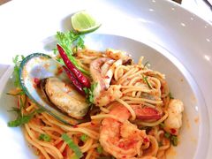 -Chom Cafe and Restaurant