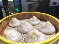 上海蟹黄小笼包-烟雨江南(幸福街店)