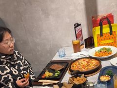 -必胜客(仲盛商城王安宇主题店)