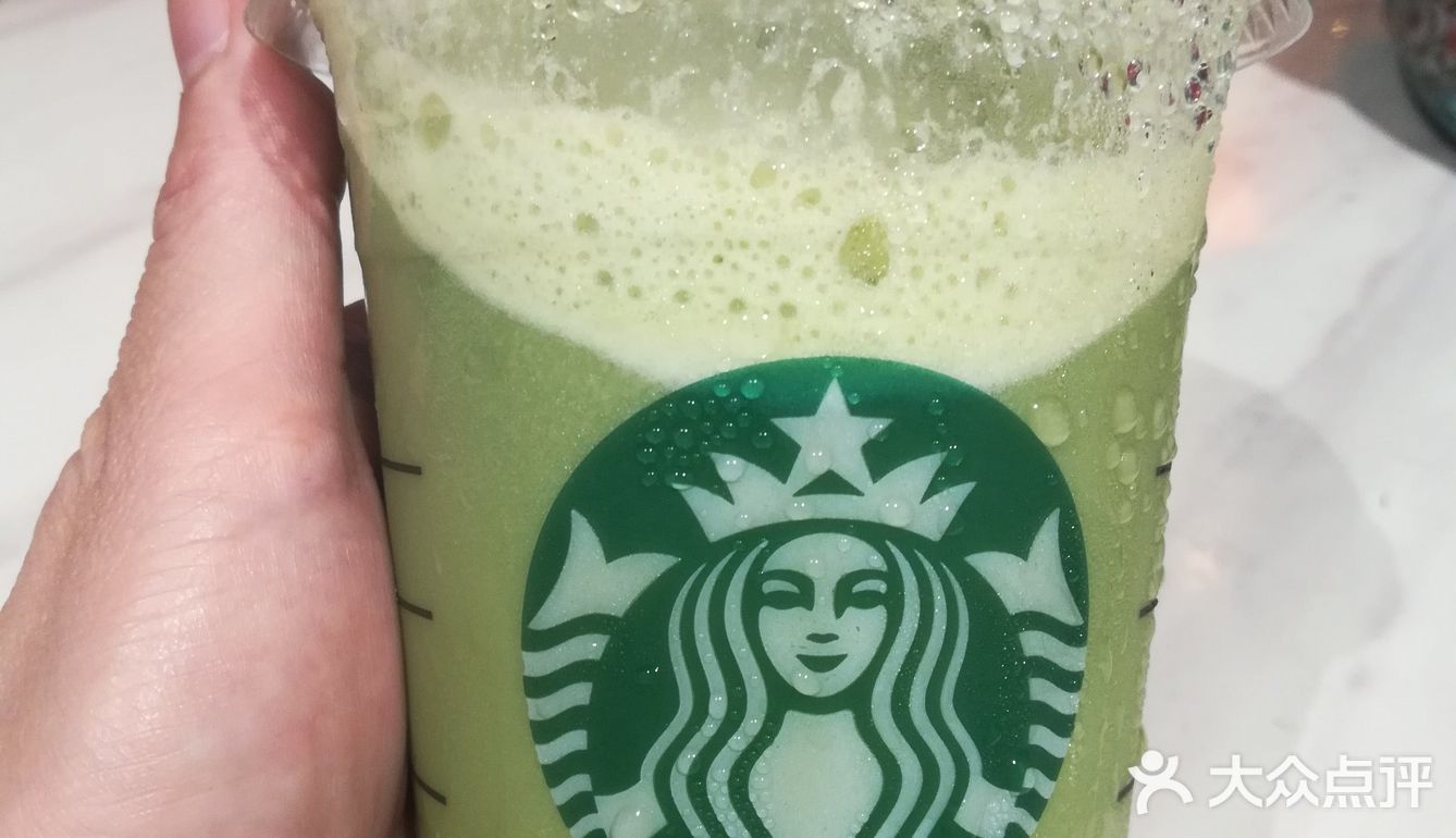 淡淡的抹茶绿 配上纯白的奶油