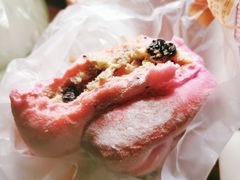 火龙果蓝莓软软包-烫面包·面包烘焙(绿地缤纷城店)