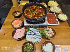 -黔有有贵州酸汤夺夺粉火锅(五味十字店)