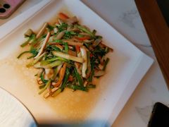 芹菜香干-荷塘秋月·本帮江浙菜(国权路店)