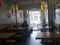 大堂-门框胡同百年卤煮(北新桥店)