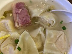 刀鱼馄饨-老半斋(福州路店)