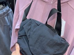 -lululemon(上海浦东IFC店)