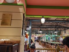 大堂-大食代美食广场(上海中心店)