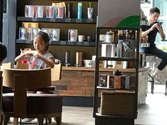 -星巴克臻选(上海长风大悦城店)