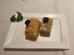 杨枝甘露配蓝莓拿破仑芝士酥-利苑酒家(合景国际金融广场店)