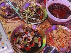 -夜火烤摊·东北烧烤酒场·老杨小黄鱼
