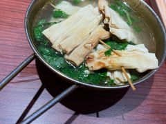 -东大桥小国抻面烧烤(长通路店)
