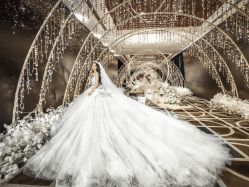 -伯瓷皇后婚纱艺术空间