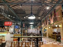 大堂-大食代美食广场(上海中心店)