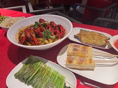 -龙巢盱眙龙虾·牛蛙·烧烤宵夜(八卦岭店)