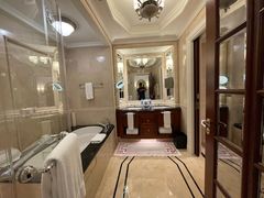 -广州富力丽思卡尔顿酒店