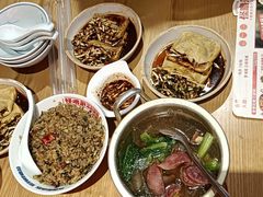 -怪噜范·老贵阳街头名小吃(数博万达店)