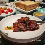 第一次来总体感觉可以！菜品摆盘还算精致，辣酒浸花螺感