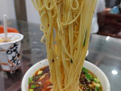 -牛一嘴·兰州牛肉面·大盘鸡(财富中心店)