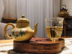 -闺蜜瑜伽·普拉提女性塑形馆