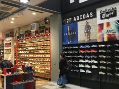 -ABC MART(心斎橋店)