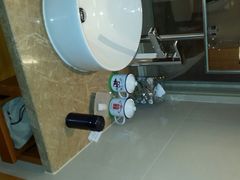 android_upload_pic-上海浦东康桥绿地假日酒店