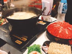 安格斯牛肉-鲜入围煮花胶鸡海鲜火锅