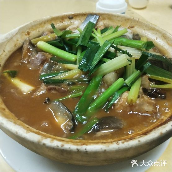 闸口鱼煲馆(锦春路店)