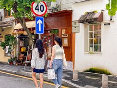 -溪岸路花鸟市场