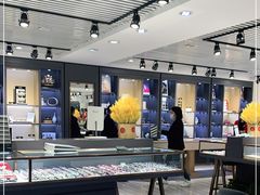 -宏宇眼镜蔡司依视路折扣店(兆佳眼镜城店)