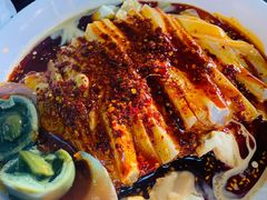 黑暗料理-何老二卤汁凉粉