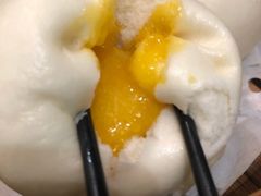 招牌流沙奶黄包-香港新曜记茶餐厅(万泰城店)