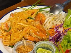 -Chom Cafe and Restaurant