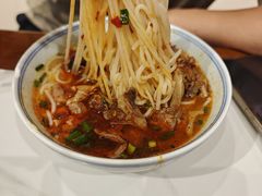 -邱芳粉店(迎宾大道旗舰店)