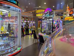 -反斗乐园π·电玩·高空拓展·蹦床(龙华天虹店)