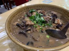 小鸡炖蘑菇-东北特色水饺(郭家桥店)