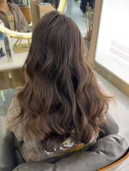 -一東造型烫发染发