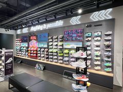 -李宁(大商新玛特店)