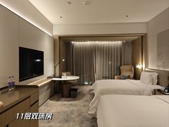 -深圳国际会展中心希尔顿酒店(前海华发冰雪世界店)