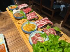 -明洞阿姨·韩式酱蟹烤肉·创意料理(三元桥店)