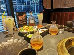-铭牛烧肉·和牛海鲜自助(高新月牙湖店)