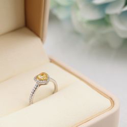 -威德钻石-克拉钻大本营(南京东路店)