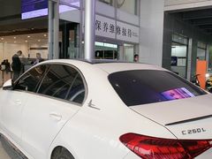 -贵州贵星奔驰4S店(观山湖店)