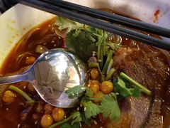 牛腱子泡椒酸辣粉-村外有星光小食铺(长嘉汇店)